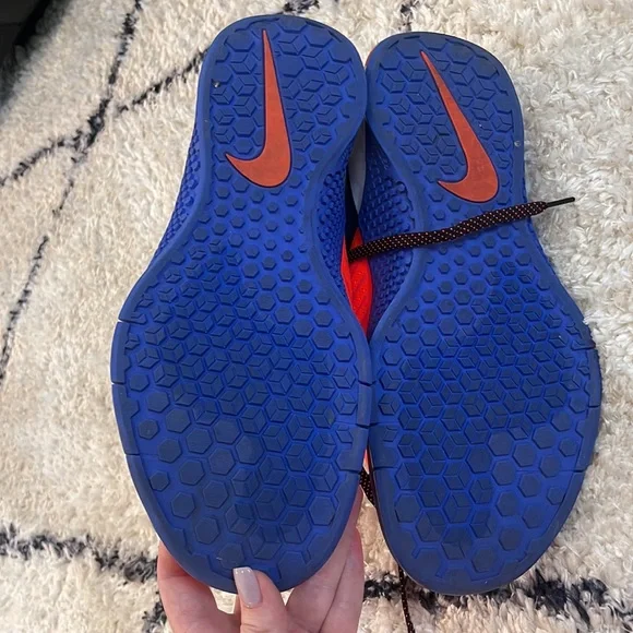 Nike men’s sneaker.  10.5 - Picture 5 of 7